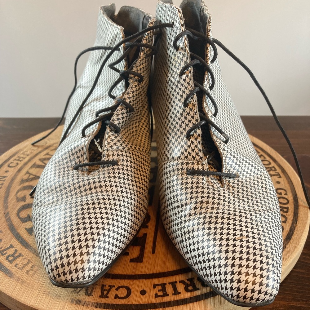 Additions Shoes - Picture 3 of 7